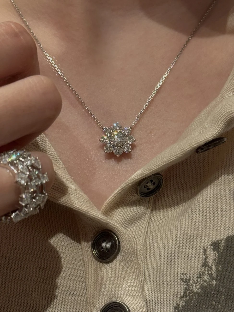A trace of light · Necklace, supplied photograph