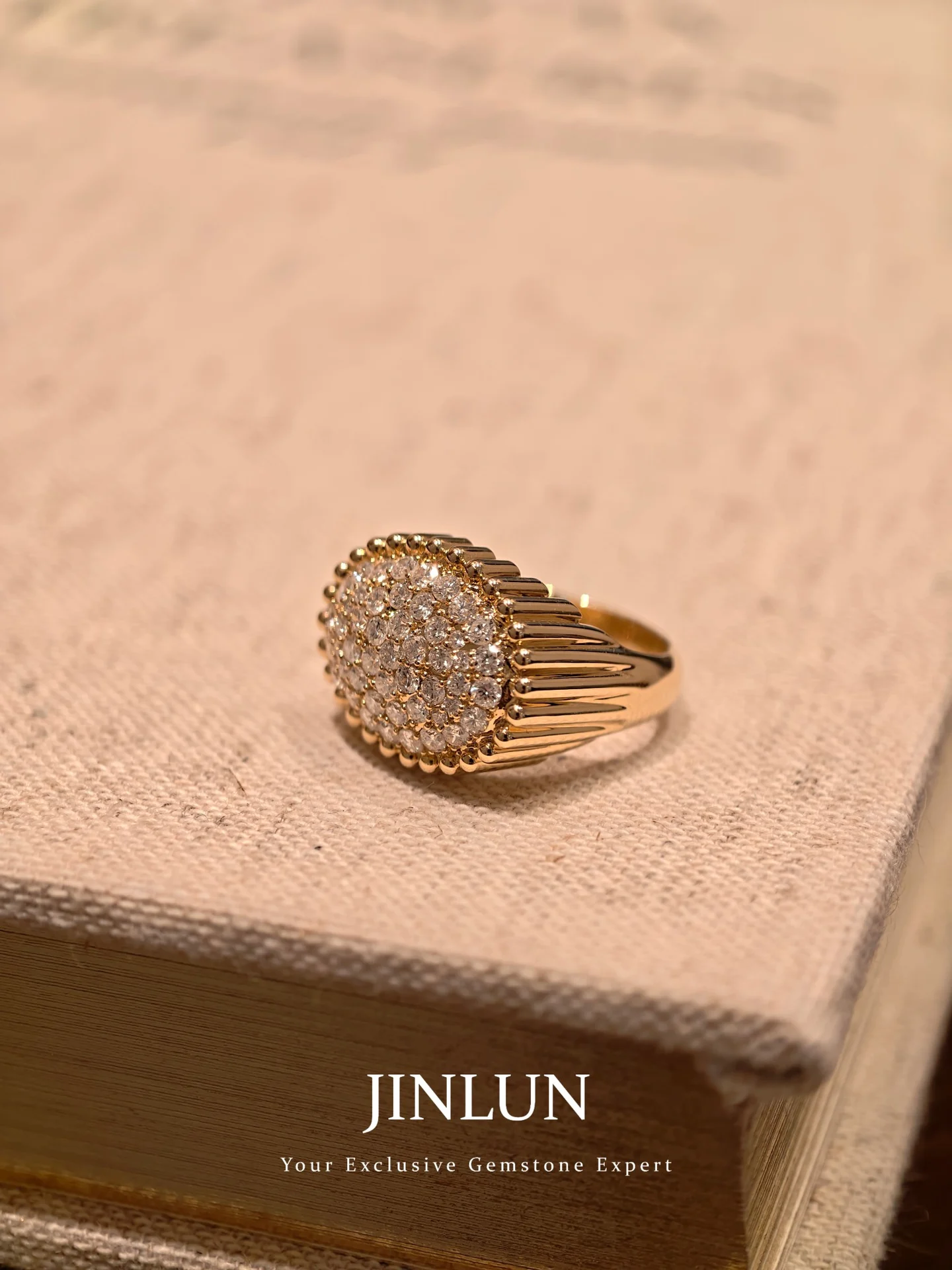 Round-face ring 001 · Front view (supplied photograph)
